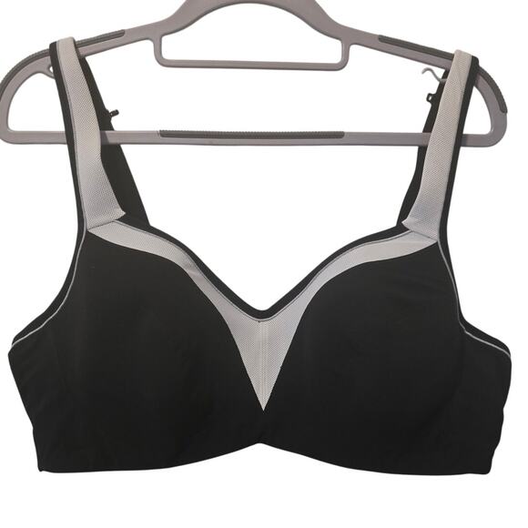 Torrid Active Black Gray Underwire Adjustable Strap Women's Bra 42C - Picture 1 of 4
